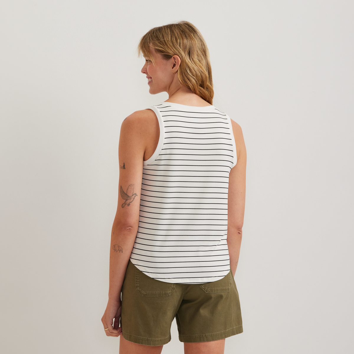 Women's Surreal V-Neck Travel Tank-Snow-Regular-F1