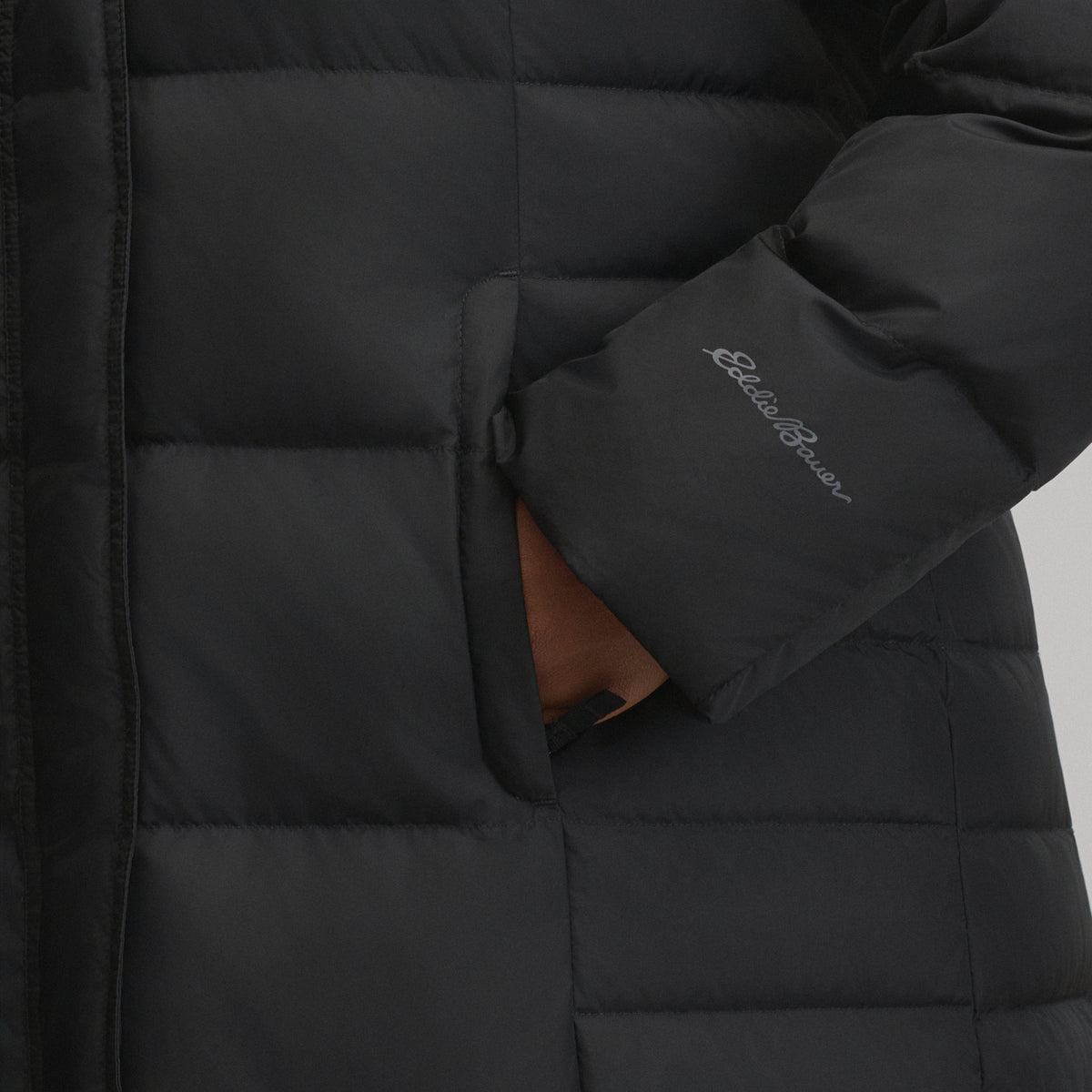 Women's Lodge Down Duffle Jacket-Black-8