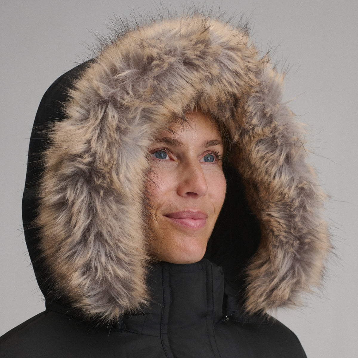 Women's Lodge Down Duffle Jacket-Black-9