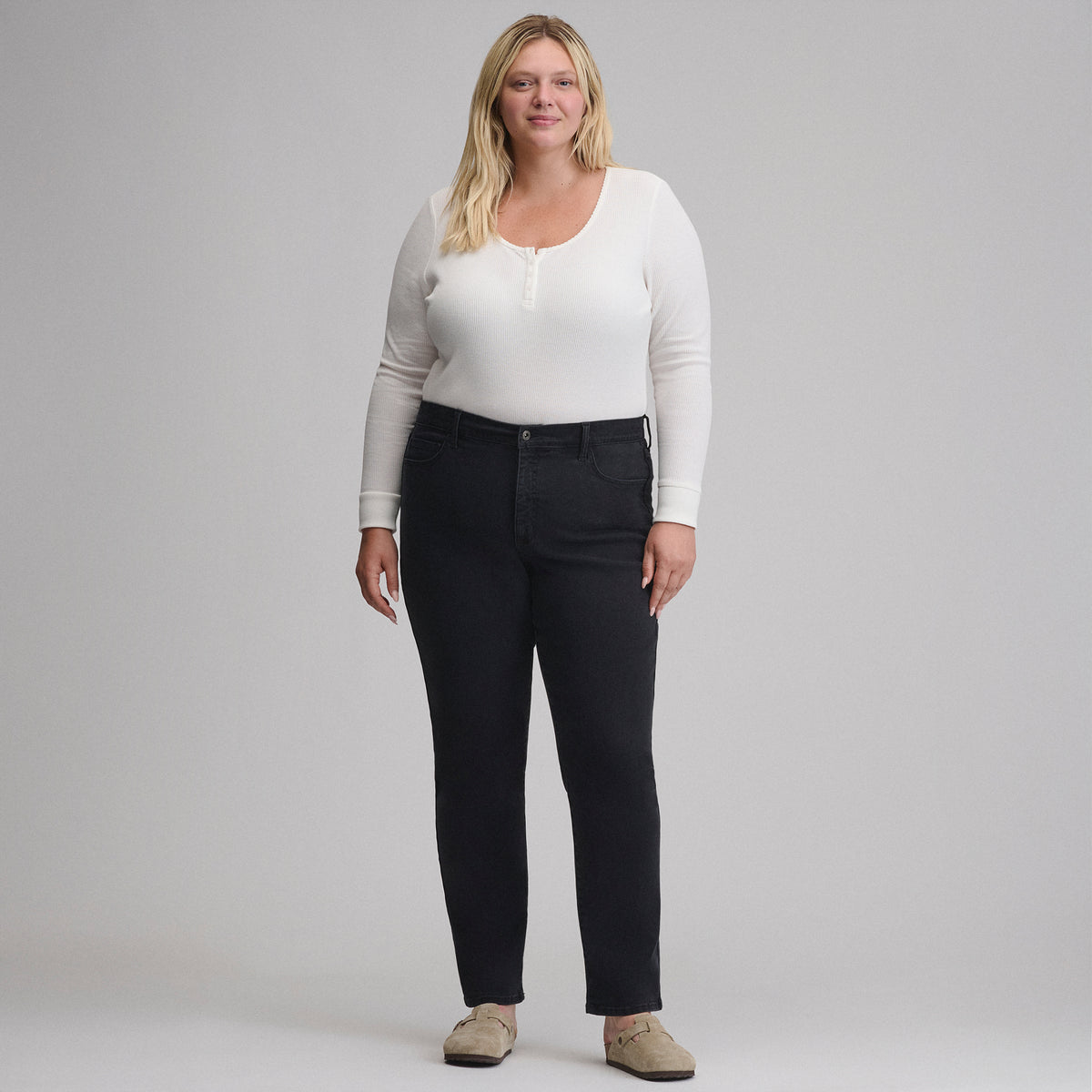 Women's Venture Stretch High-Rise Straight Leg Jeans-Black-7