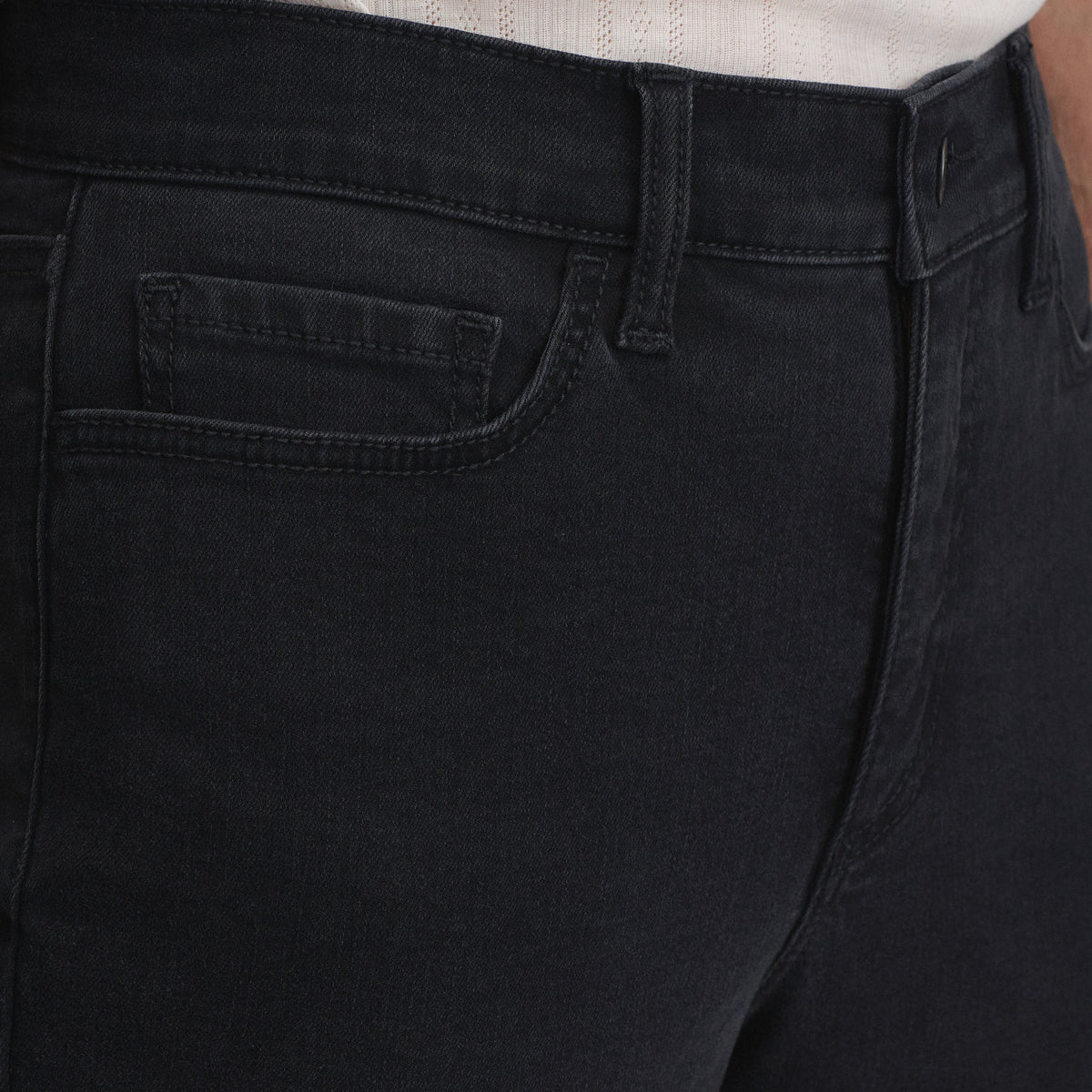 Women's Venture Stretch High-Rise Straight Leg Jeans-Black-6