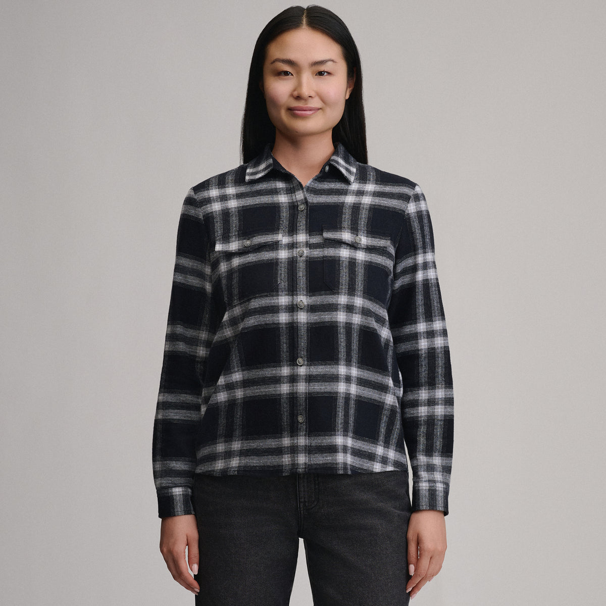 Women's Long-Sleeve Heritage Soft Classic Flannel Shirt-Black-1