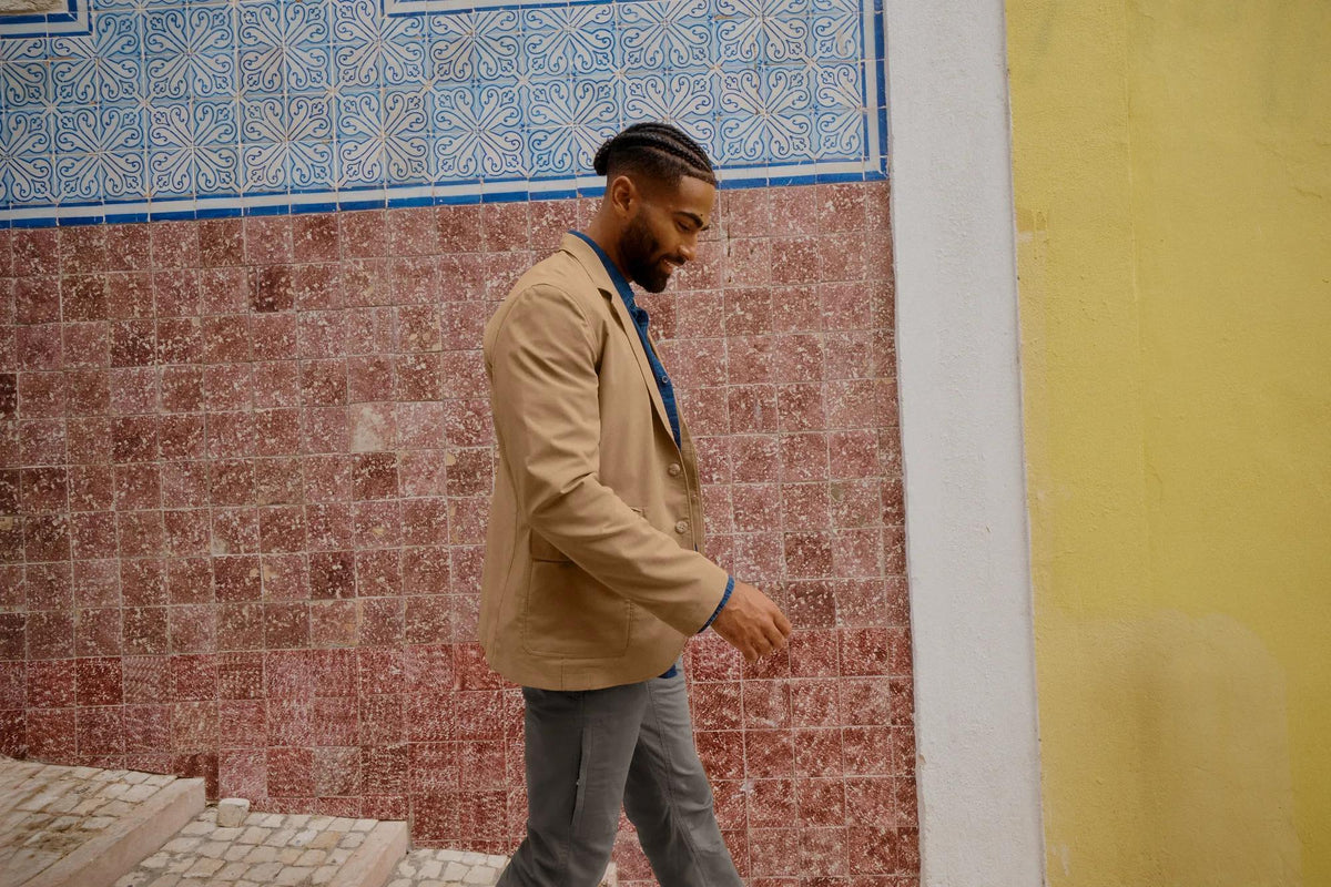 Men's Ultimate Voyager Travel Blazer-Dk Khaki-Regular-9
