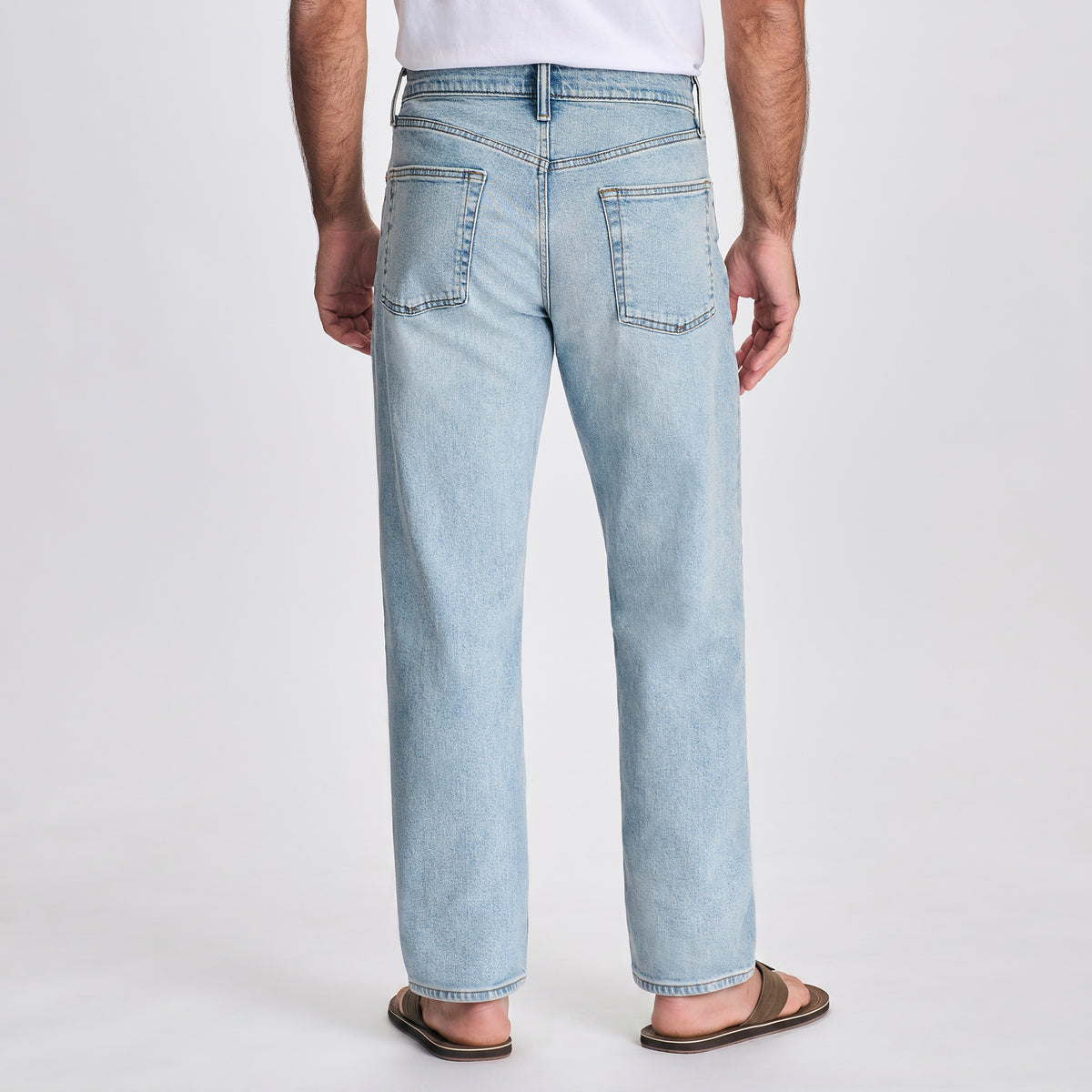 Men's Heritage Loose Fit Jeans-Lt Chambray-4
