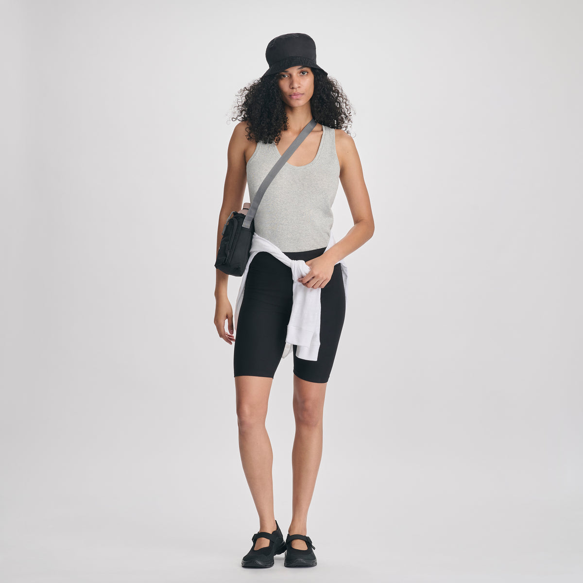 Women's Train Ascent Bike Shorts-Black-3
