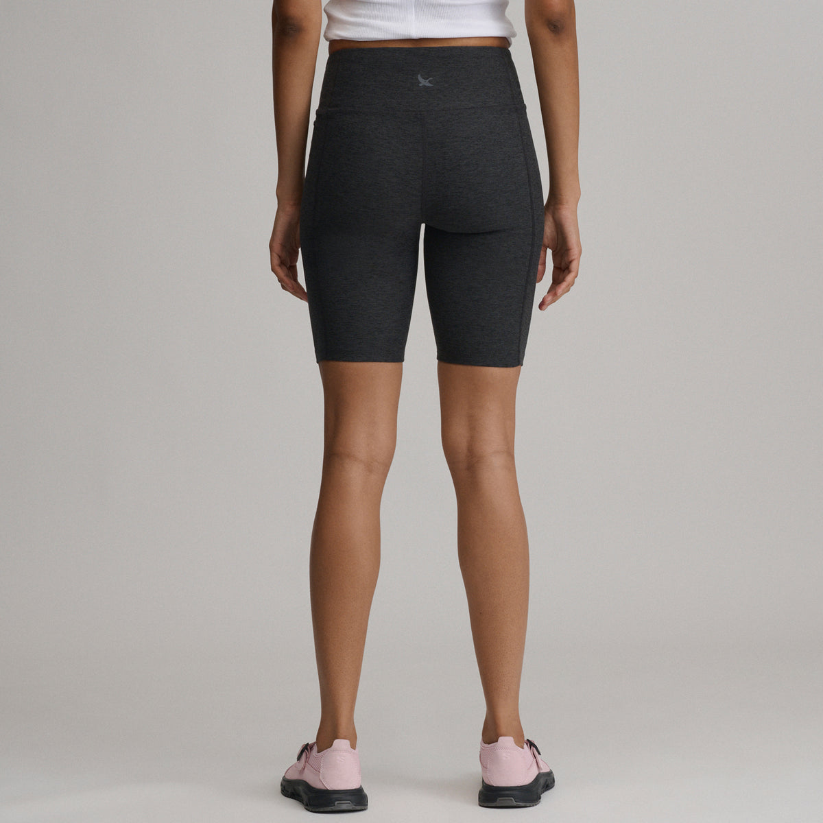 Women's Train Ascent Bike Shorts-Carbon-2